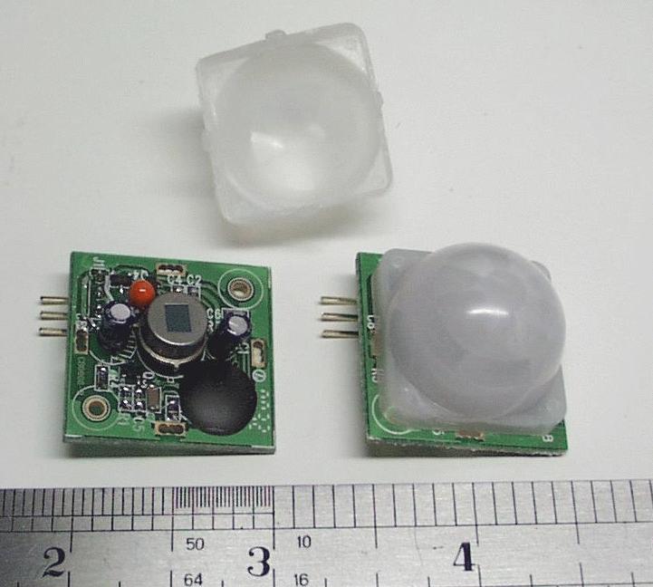 KC7786 PIR Sensor Module 12v (3pin .1in)